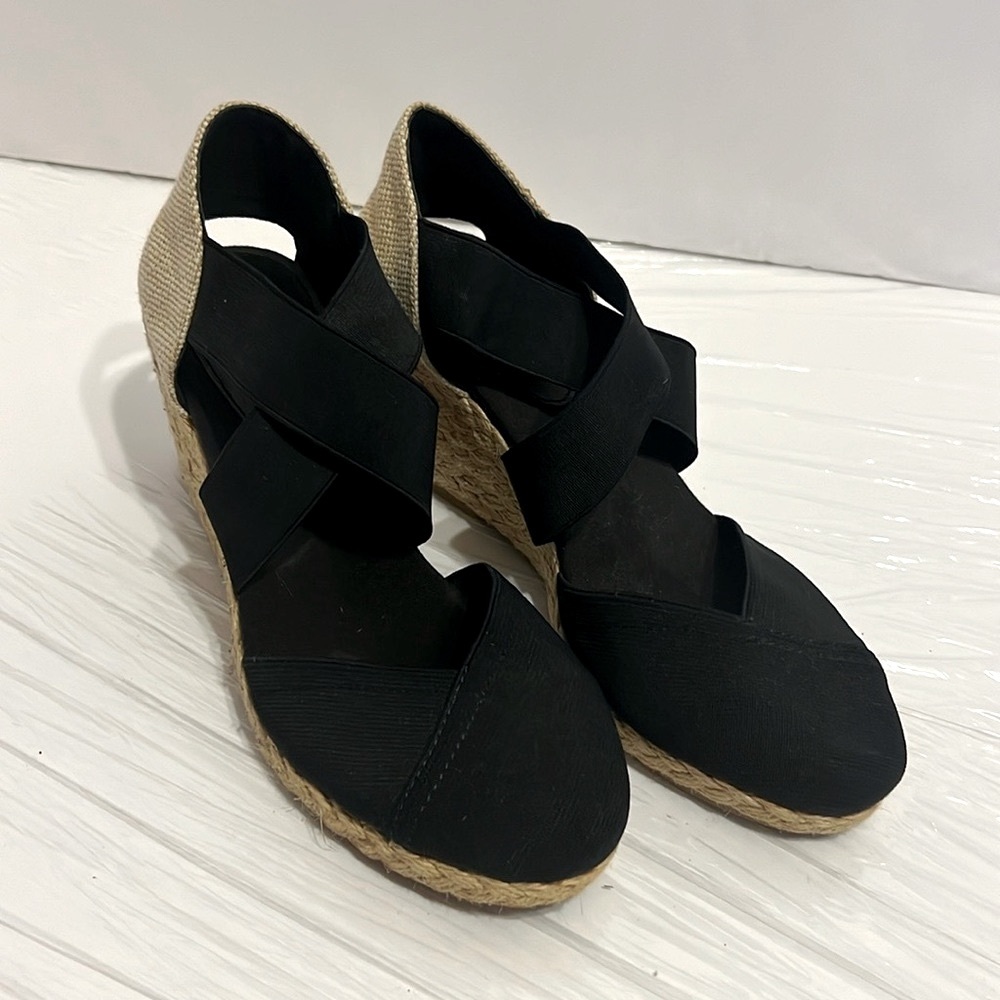 Ralph Lauren Black and Tan Platform Shoes EUC SIZE 7